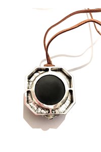 Bussola che punta al nord pirati