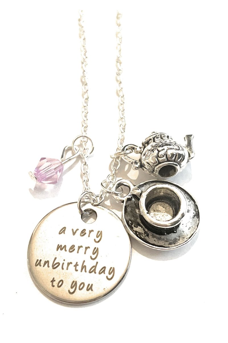 Collana A Very Merry Unbirthday To You Un Buon NonCompleanno