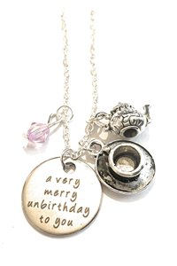 Collana A Very Merry Unbirthday To You Un Buon NonCompleanno
